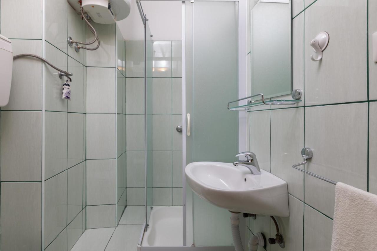Pine And Sunshine Apartments Podgora Luaran gambar